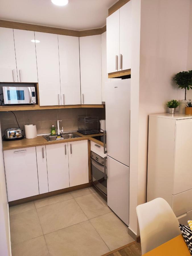 Center Firefly Gardens Apartment Нови Сад Екстериор снимка