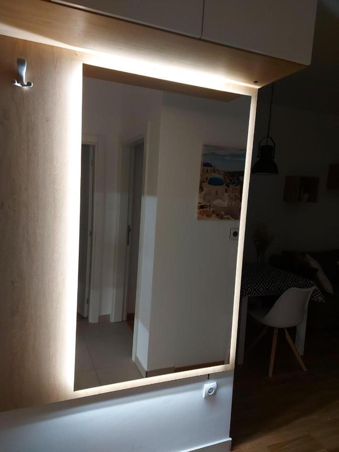 Center Firefly Gardens Apartment Нови Сад Екстериор снимка