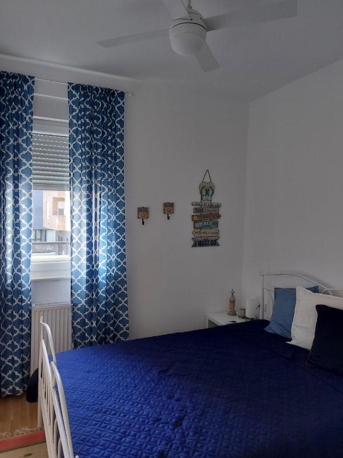 Center Firefly Gardens Apartment Нови Сад Екстериор снимка